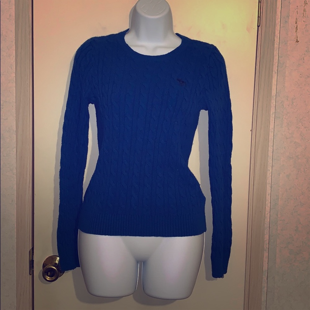 Cable knit sweater